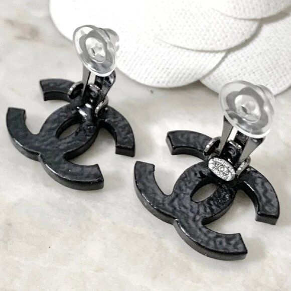 CHANEL Black CC Logos Rhinestone Clip-On Earrings Silver Tone Auth #8474 - Picture 5 of 5